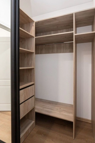 Купить однокомнатную квартиру на улице Осенняя в Калининградской области. Вариант № 44847, 10, площадь -  квм, цена 4300000 рублей