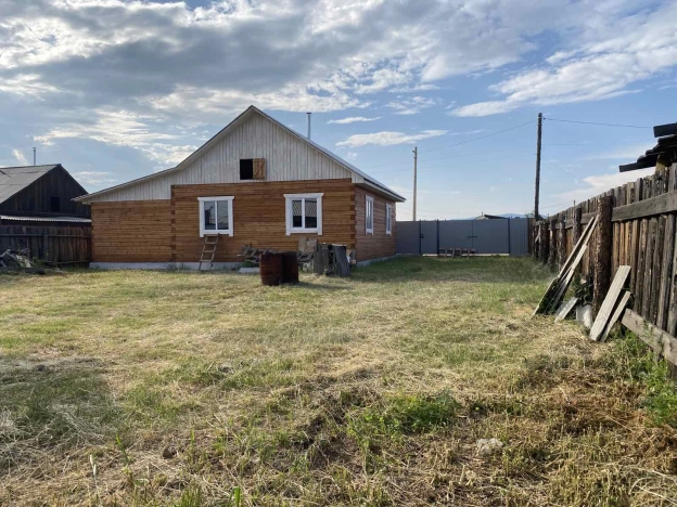 Купить дом на улице Белокаменная в Улан-Удэ. Вариант № 798171, 3, площадь -  квм, цена 5180000 рублей