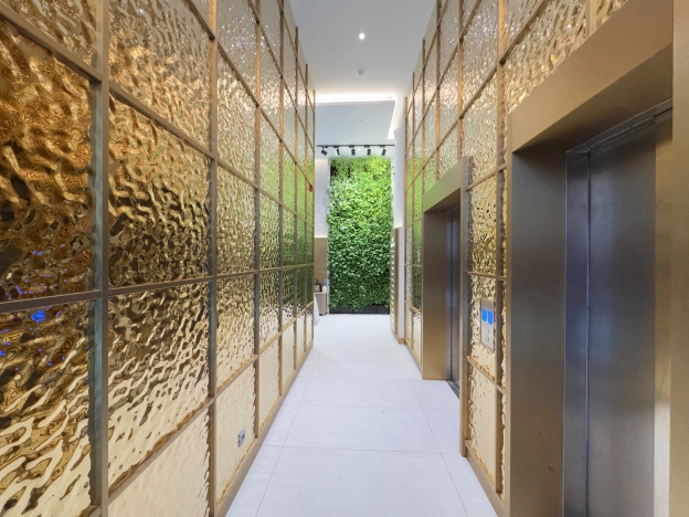 Купить квартиру у метро Новомосковская в Москве. Вариант № 6871295, 25, площадь - квм, цена 13490000 рублей