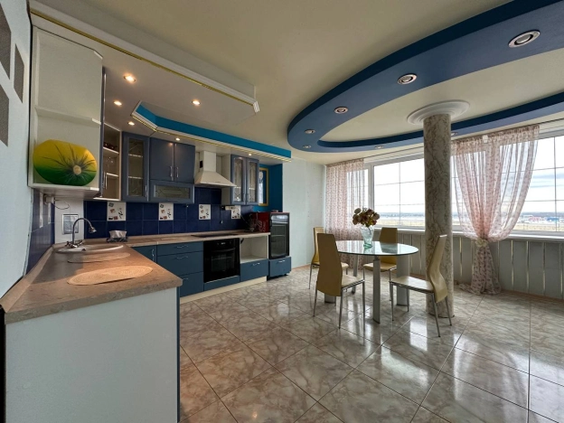 Купить четырехкомнатную квартиру в Иванове. Вариант № 19032, 10, площадь -  квм, цена 13700000 рублей