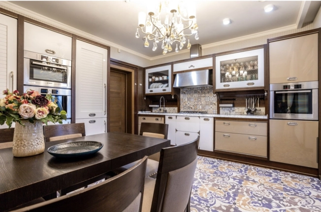 Купить дом в Москве. Вариант № 9156601, 13, площадь - квм, цена 45000000 рублей