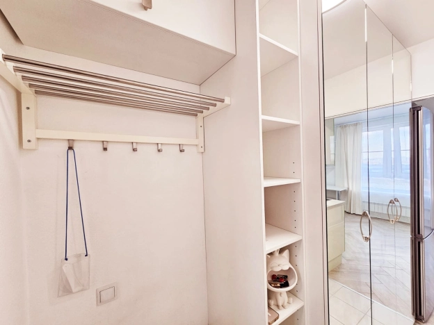 Купить квартиру в Москве. Вариант № 8328580, 21, площадь -  квм, цена 9999990 рублей