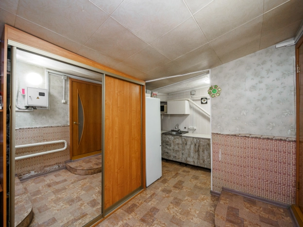 Купить дом в Микрорайоне Порт-Артур в Омске. Вариант № 3995680, 12, площадь -  квм, цена 3850000 рублей