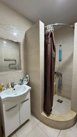 Купить двухкомнатную квартиру в Микрорайоне 4-й, Элиста в Элисте. Вариант № 3968977, 8, площадь -  квм, цена 6500000 рублей