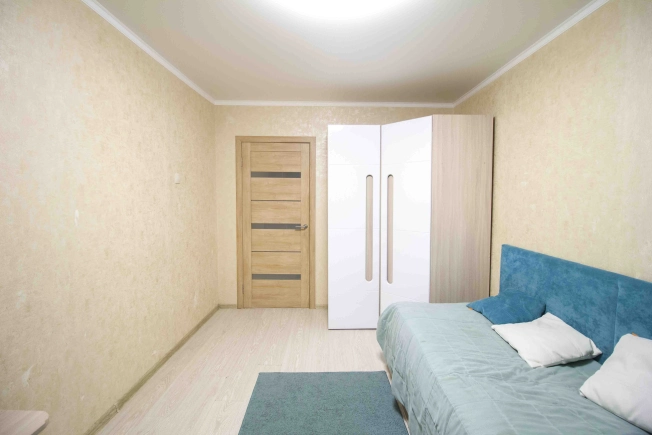 Купить трехкомнатную квартиру в Тюменской области. Вариант № 12479, 13, площадь -  квм, цена 5050000 рублей