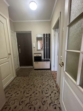 Купить однокомнатную квартиру в Старом Осколе. Вариант № 974521, 9, площадь -  квм, цена 4900000 рублей