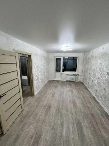 Купить однокомнатную квартиру в районе Калининский в Новосибирске. Вариант № 8905422, 2, площадь -  квм, цена 4300000 рублей