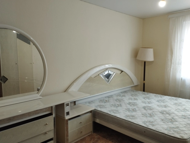 Купить двухкомнатную квартиру в Тюменской области. Вариант № 11489, 3, площадь -  квм, цена 5300000 рублей