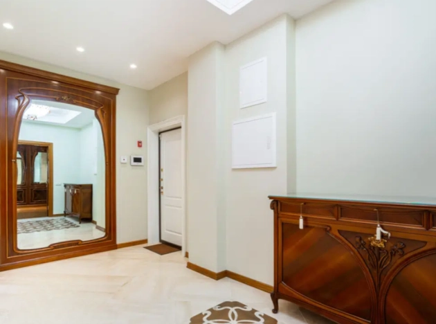 Купить квартиру в Москве. Вариант № 9222042, 23, площадь -  квм, цена 150000000 рублей