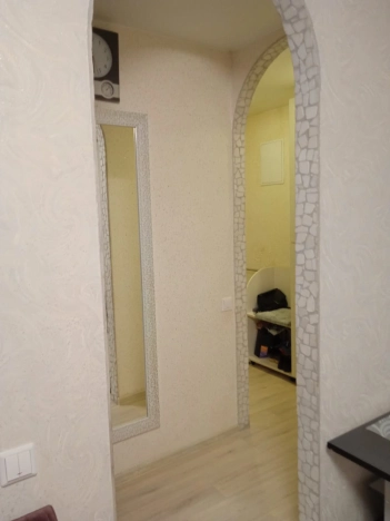 Купить однокомнатную квартиру в Новосибирске. Вариант № 8399769, 6, площадь -  квм, цена 4990000 рублей