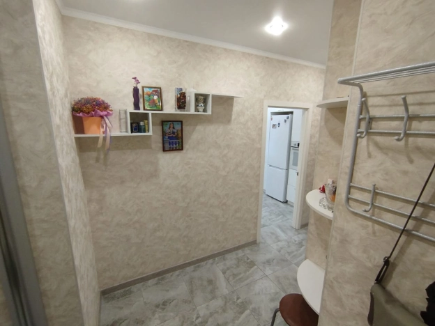 Купить двухкомнатную квартиру на улице Батумское шоссе в Краснодарском крае. Вариант № 7657, 15, площадь -  квм, цена 16950000 рублей