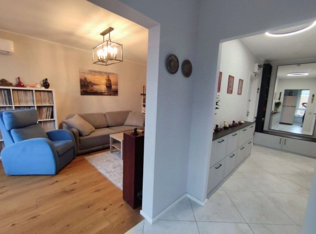 Купить квартиру в Москве. Вариант № 10249684, 4, площадь - квм, цена 35000000 рублей