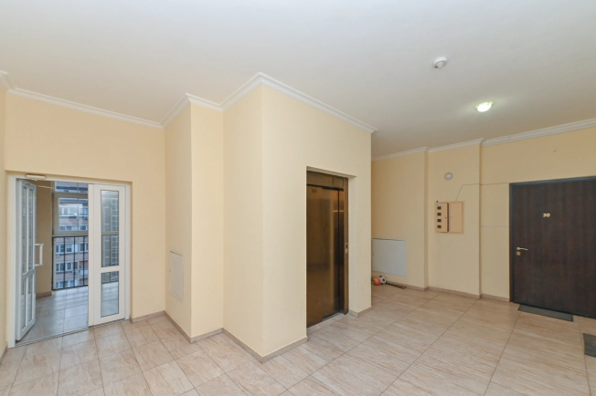 Купить трехкомнатную квартиру в Ростовской области. Вариант № 2897338, 14, площадь -  квм, цена 18400000 рублей