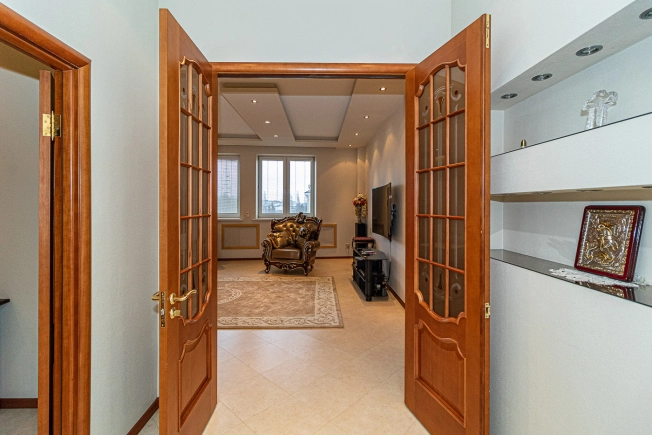 Купить квартиру на улице Октябрьский проспект в Владимире. Вариант № 1222, 45, площадь -  квм, цена 25000000 рублей