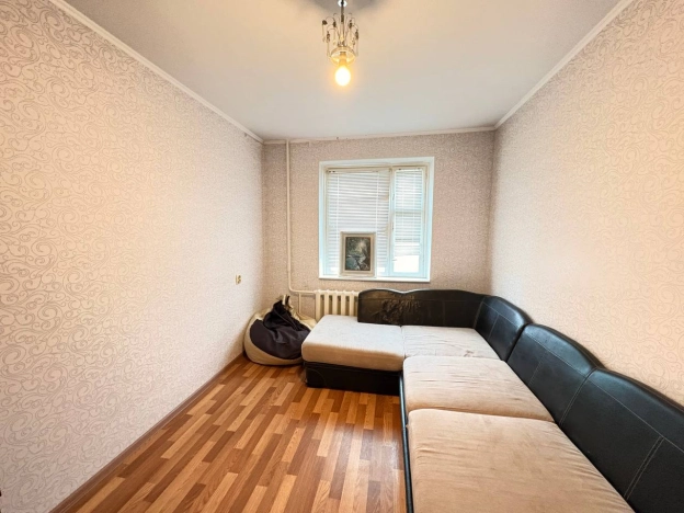 Купить квартиру в Тобольске. Вариант № 8335197, 4, площадь -  квм, цена 5300000 рублей