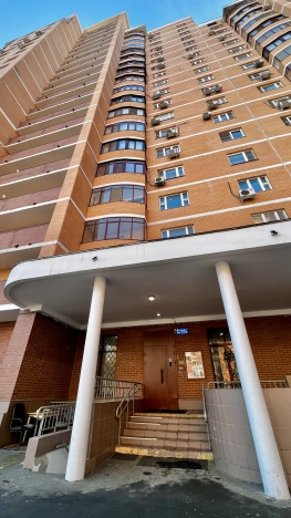 Купить двухкомнатную квартиру на вторичке в Микрорайоне 14-й, Дмитровский район в Москве. Вариант № 10677942, 0, площадь - квм, цена 29000000 рублей