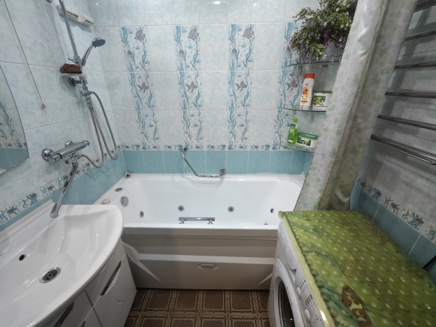 Купить квартиру на улице Энергетиков в Владимире. Вариант № 6066746, 17, площадь -  квм, цена 4900000 рублей