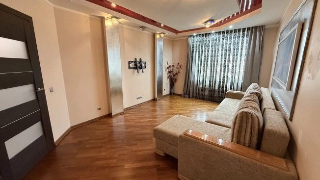 Купить однокомнатную квартиру на улице Черниговская в Калининграде. Вариант № 882865, 10, площадь -  квм, цена 6290000 рублей