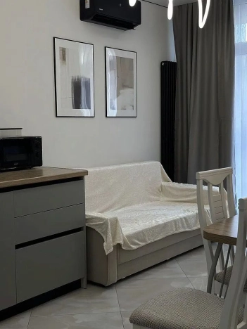 Купить однокомнатную квартиру в Ростовской области. Вариант № 9524612, 17, площадь -  квм, цена 10500000 рублей