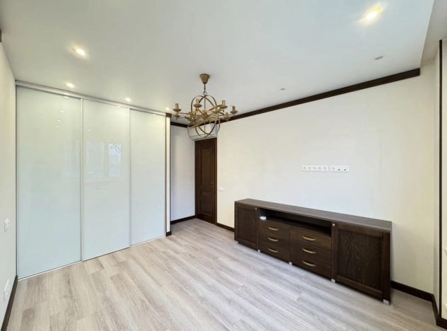 Купить квартиру в Москве. Вариант № 8599674, 21, площадь -  квм, цена 26000000 рублей