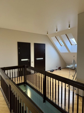 Купить четырехкомнатную квартиру в Калининграде. Вариант № 26203, 10, площадь -  квм, цена 21800000 рублей