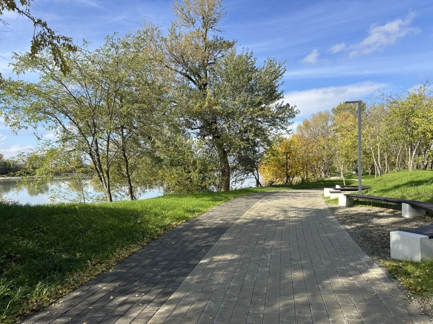 Купить квартиру на улице Обрывная в Краснодаре. Вариант № 7544309, 42, площадь -  квм, цена 7350000 рублей