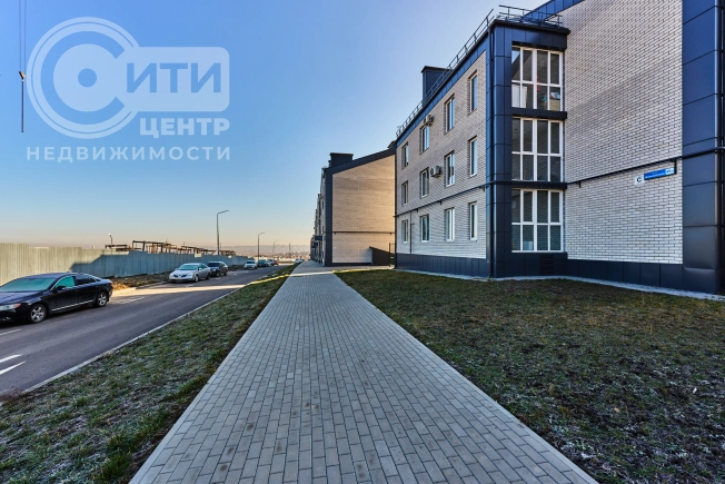 Купить однокомнатную квартиру в Семилуках. Вариант № 30247, 37, площадь -  квм, цена 2550000 рублей