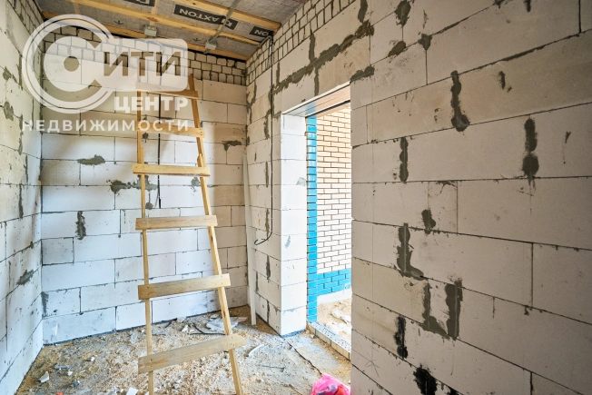 Купить дом в районе Советский в Воронеже. Вариант № 2630889, 8, площадь -  квм, цена 9150000 рублей