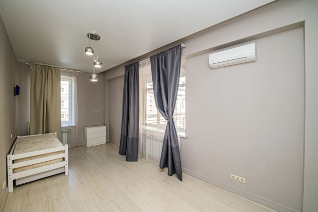 Снять квартиру у метро Парк Культуры в Нижнем Новгороде. Вариант № 10392985, 6, площадь -  квм, цена 140000 рублей