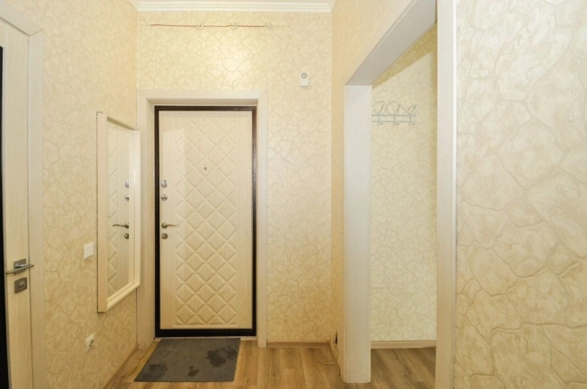 Купить двухкомнатную квартиру на улице Виктора Уса в Новосибирске. Вариант № 2348447, 22, площадь -  квм, цена 4400000 рублей