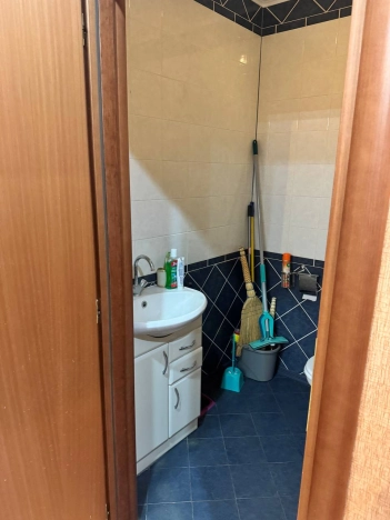 Купить трехкомнатную квартиру в Ленинградской области. Вариант № 3871456, 9, площадь -  квм, цена 19500000 рублей