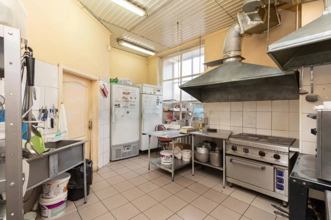 Купить готовый бизнес в Омске. Вариант № 32370, 5, площадь -  квм, цена 35000000 рублей