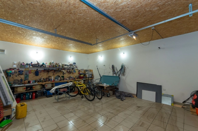 Купить дом на улице Карла Маркса в Тюменской области. Вариант № 1235, 21, площадь -  квм, цена 10000000 рублей