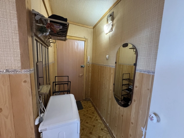 Купить однокомнатную квартиру на вторичке в Волгоградской области. Вариант № 2893605, 12, площадь -  квм, цена 2630000 рублей