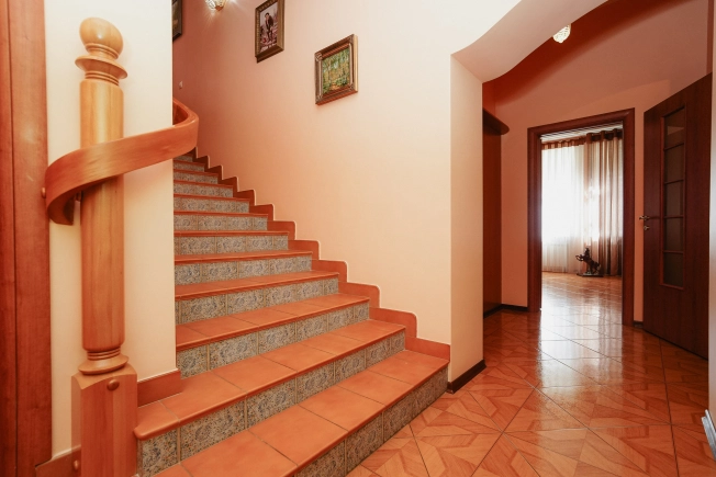 Купить таунхаус в Омске. Вариант № 37970, 15, площадь -  квм, цена 35000000 рублей