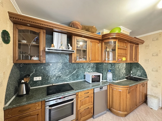 Купить трехкомнатную квартиру у метро Садовая в Санкт-Петербурге. Вариант № 6242664, 2, площадь -  квм, цена 16500000 рублей