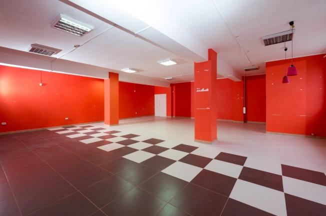 Снять коммерческую недвижимость в Тобольске. Вариант № 1316, 2, площадь -  квм, цена 50000 рублей