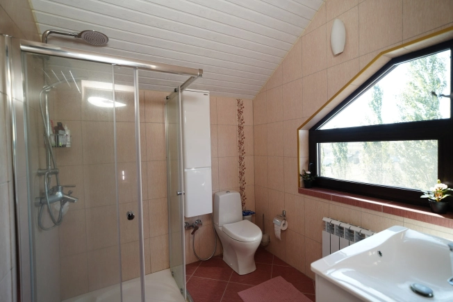 Купить дом на улице 8-я Берёзовая в Тюменской области. Вариант № 5441400, 26, площадь -  квм, цена 29500000 рублей