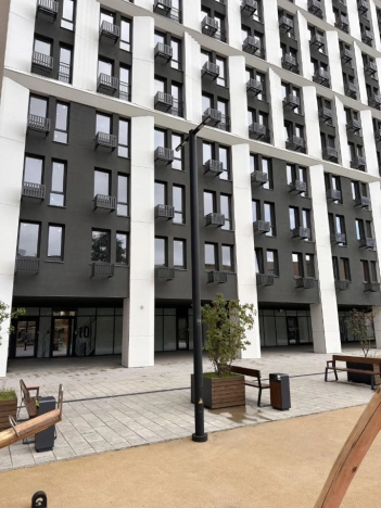 Купить квартиру на вторичке в ЖК HighWay в Москве. Вариант № 9577391, 8, площадь -  квм, цена 9800000 рублей