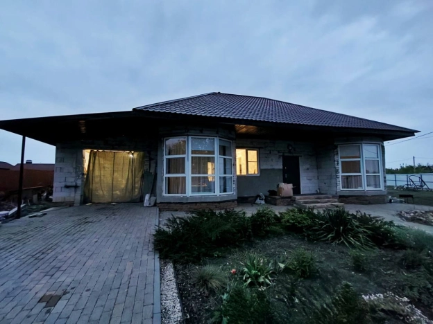 Купить дом на улице Везельская в Белгороде. Вариант № 6143354, 24, площадь -  квм, цена 10300000 рублей