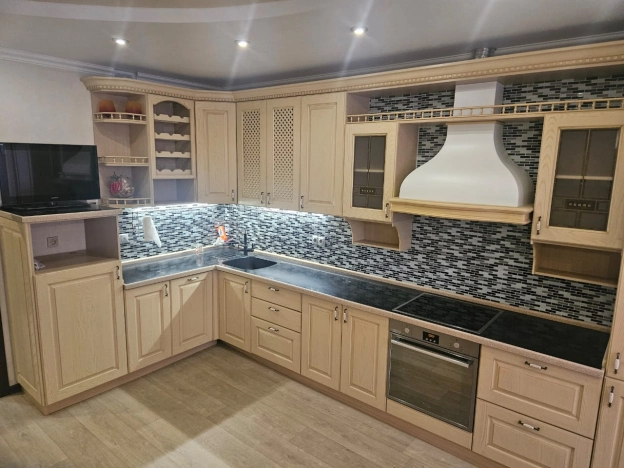 Купить трехкомнатную квартиру на улице Профсоюзная в Москве. Вариант № 10608856, 0, площадь -  квм, цена 22000000 рублей