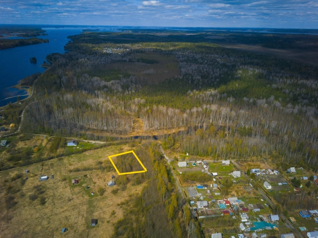 Купить земельный участок в Республике Карелия. Вариант № 21301, 8, площадь -  квм, цена 350000 рублей