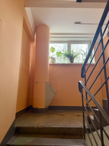 Купить квартиру на вторичке на улице Производственная в Москве. Вариант № 10765401, 15, площадь - квм, цена 12950000 рублей