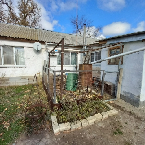 Купить дом на улице Мечникова в Элисте. Вариант № 17229, 5, площадь -  квм, цена 2300000 рублей