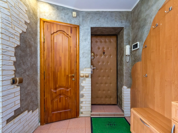 Купить трехкомнатную квартиру в Зеленоградске. Вариант № 10013, 30, площадь -  квм, цена 7900000 рублей