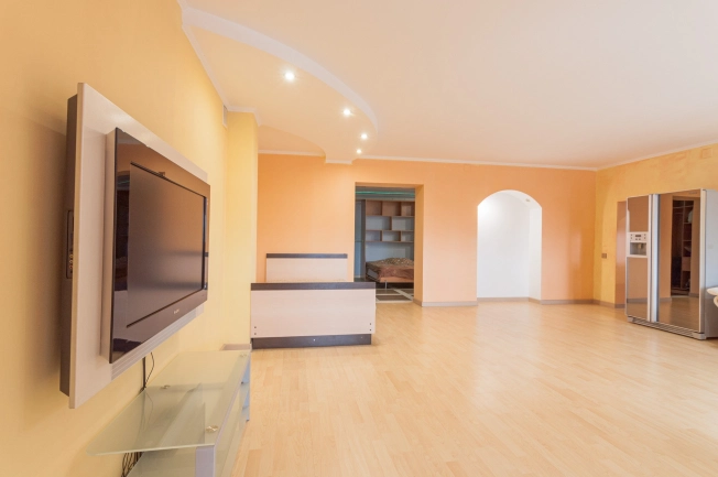 Купить четырехкомнатную квартиру в Вологде. Вариант № 28846, 15, площадь -  квм, цена 11750000 рублей