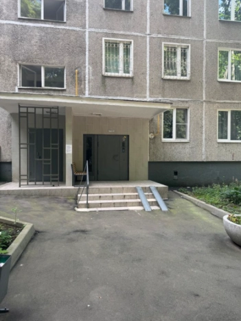 Купить квартиру в Москве. Вариант № 2374087, 8, площадь -  квм, цена 15000000.0000 рублей