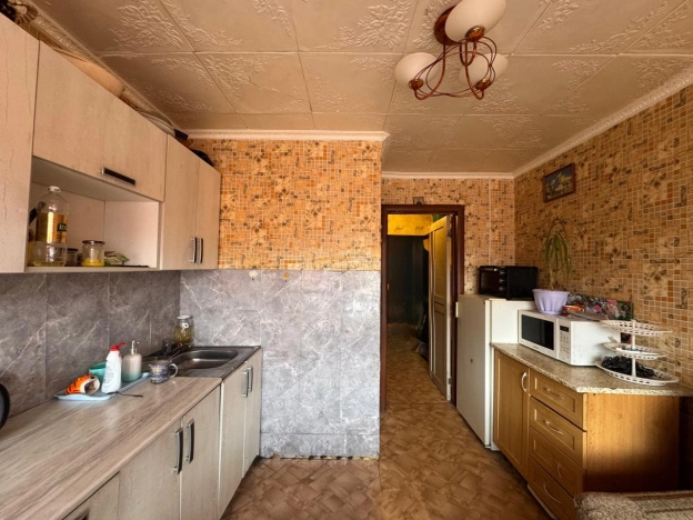 Купить комнату в Иркутской области. Вариант № 37702, 3, площадь -  квм, цена 850000 рублей