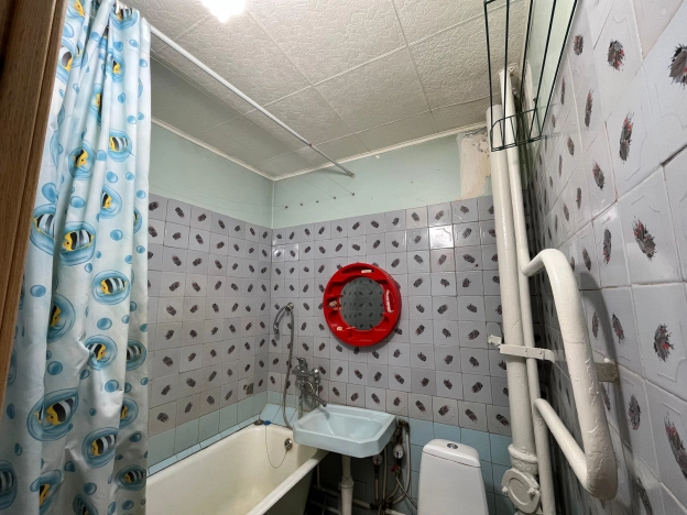 Купить однокомнатную квартиру в районе Калининский в Новосибирске. Вариант № 57150, 5, площадь -  квм, цена 3800000 рублей