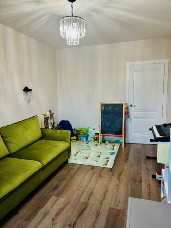 Купить двухкомнатную квартиру в районе Приморский в Санкт-Петербурге. Вариант № 7593855, 14, площадь -  квм, цена 24500000 рублей